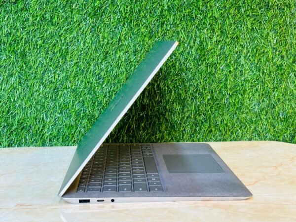Renewed Microsoft Surface 3/ 1867/ I5 10Th GENTouch screen - Image 3