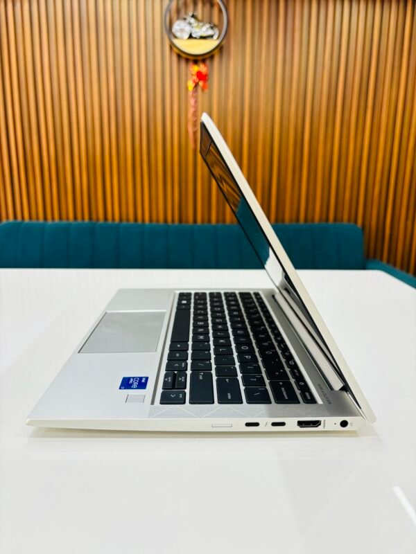 HP ELITEBOOK 830 G8 I7 11TH GEN BUSINESS SERIES LAPTOP - Image 2