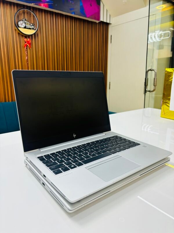 RENEWAD HP ELITEBOOK  840 G6 I7 8TH GEN 8GB RAM 256GB SSD business series